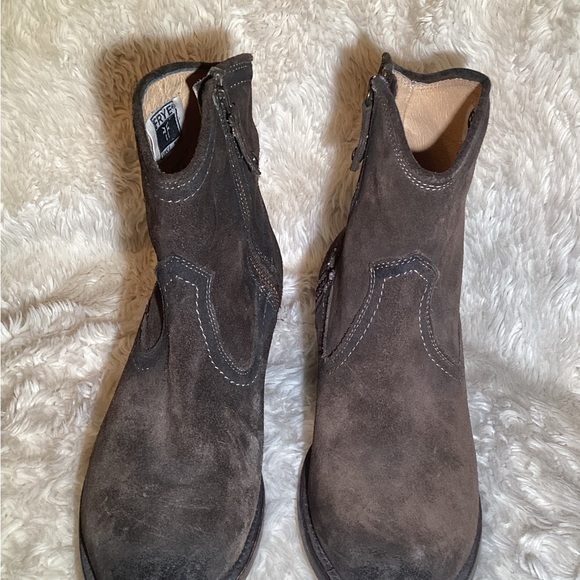 Frye Brown Suede Ankle cowgirl boots 8.5 - Picture 3 of 6